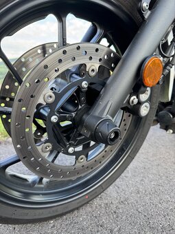 YAMAHA XSR 700 (2022) - 7