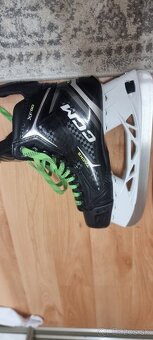 Predám len odskúšané korčule CCM XF80 Senior Regular - 7