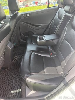 Hyundai Ioniq Electric 2019 | 28 kW - 7