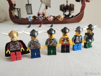LEGO 7018 Viking Ship challenges the Midgard Serpent (s krab - 7