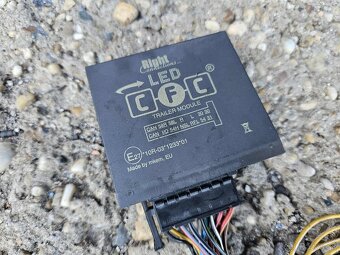 PREDAM TAZNE ZARIADENIE SKODA OCTAVIA 2 - 7