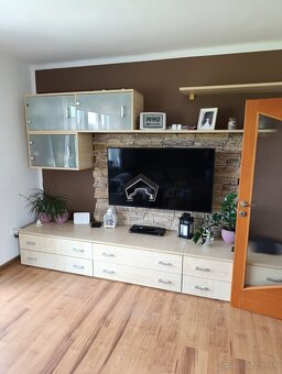 Na prenájom veľký 4i byt s loggiou, balkónom, dvoma pivnicam - 7