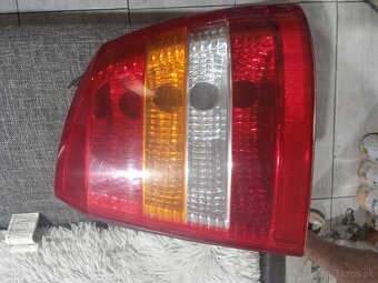 Predam zadne spolujazdcove svetlo na opel astra G rok 2002 - 7