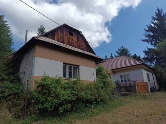 Hospodárska usadlosť s 3,6 hektárovým pozemkom na samote Nov - 7