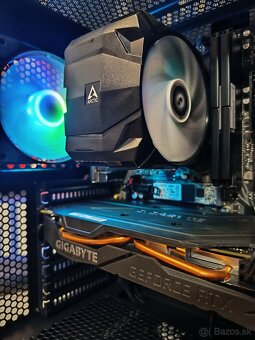 Ryzen R5/RTX 2070/32GB RAM/M2 SSD/SSD/HDD - 7
