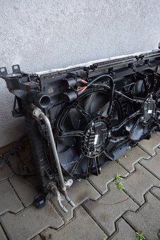 porsche macan 95B turbo 3.6 stena chladicov chladice vetrak - 7