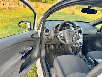 Opel Corsa D 1.2i - 7