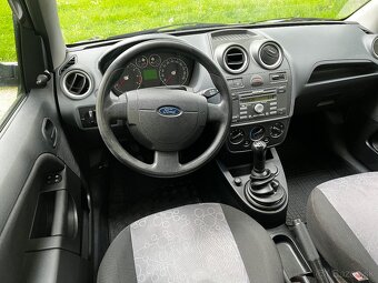 FORD FIESTA 1.3i Futura - 7