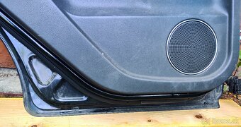 Predám zadné pravé dvere Ford C-Max (2003-2010) - 7