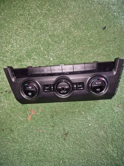 Diely interiéru Škoda Octavia 3 - 7