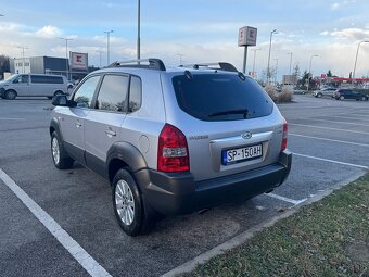 Hyundai tucson  2.0 crdi - 7