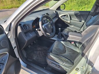 Toyota RAV4 2.2 D-4D 110kW 4x4 - 7