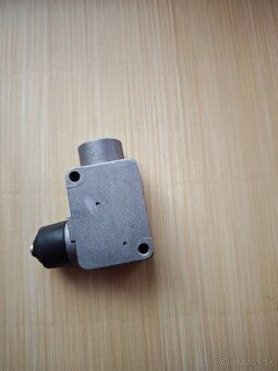 Koncový spínač HONEYWELL - 7