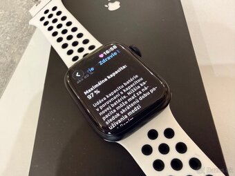 Apple Watch 7 41mm Nike Edition - 7