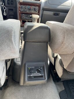 Mitsubishi Pajero II, Wagon 2.8 TD GLS 7p, A/T, 1999 - 7