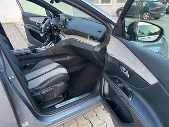 3008 1,6 Benzín GT Hybrid 133kW Top stav - 7
