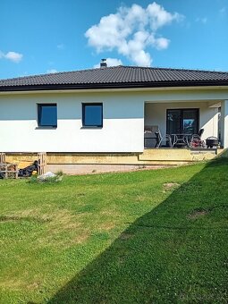 Ponúkame na dlhodobý prenájom krásny priestranný bungalov v - 7