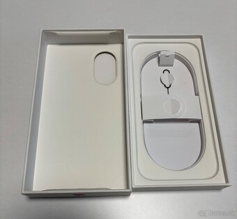 Predám iPhone 16 128GB Pink - 7