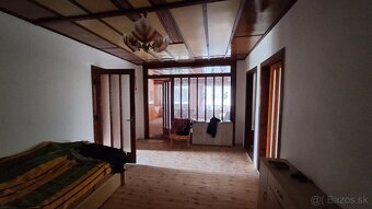 Rodinný dom v ktorom si môžete vytvoriť luxusné bývanie - 7