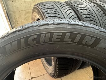 235/50R19 zimne - 7