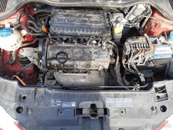 Seat ibiza 1.4 16v 2010 rozpredam - 7