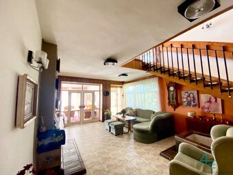 Vila, 6 i, aj pre dve rodiny, na firmu , so záhradou  v cent - 7