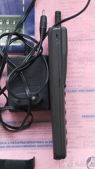 Predám zachovalý funkčný retro mobil SIEMENS E10 , batéria d - 7