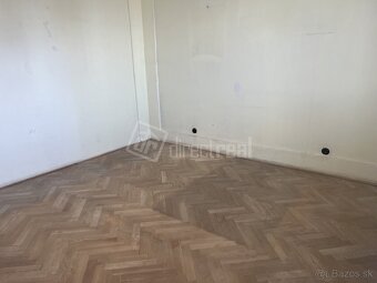 Predaj - 2,5-izb. - Byt s dvoma balkónmi v pôvodnom sta… - 7