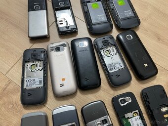 Balík Nokia mobilov č.1 - 7