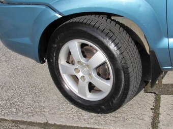 Hyundai Tucson 2.0 - 4x4 - MAJITEĽ - splátka 99,-€ - 7