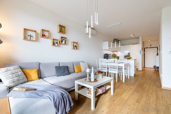 NA PREDAJ MODERNÝ 3-IZBOVÝ BYT S KRÁSNYM VÝHĽADOM - 7