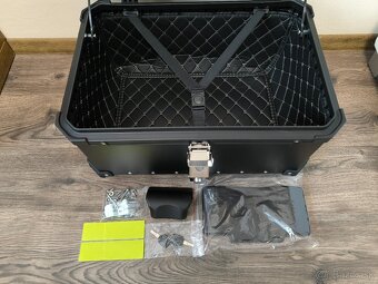 Zadní motokufr TopCase 65L hliníkový černý - 7