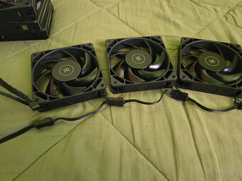 Predam 120mm ventilatory - EKWB a Lian LI - 7