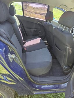 Predám Opel Astra H 1.6 spoľahlivý benzín (r.v. 2006) - 7