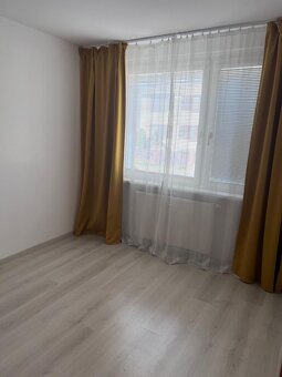 VIVAREAL  VEĽKÝ 4 izbový byt s loggiou, rekonštrukcia, výme - 7
