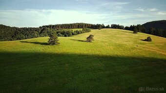 Pozemok na súkromí s výhľadom na lesy - 7