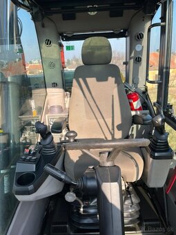Kolesové rypadlo Volvo EWR150 - 7