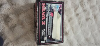 Starožitnosti -vazy,knihy, fotoaparát - 7