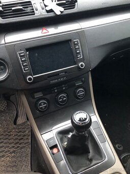 Rozpredam Volkswagen passat b6 combi - 7