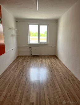 Prenájom nabyt. priestorov R-Centrum Levice (býv. priemstav) - 7