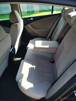 Volkswagen Passat 1.9 TDI Comfortline - 7