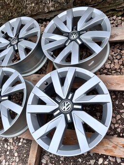 5x112 R16 originál alu disky VW Passat B8 - TOP STAV - 7