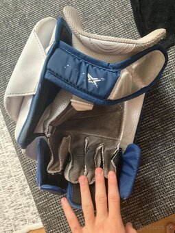 Lapačka a vyrážačka Bauer Vapor x700 - 7