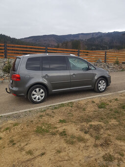 Volkswagen Touran 1.6 TDI Comfortline - 7