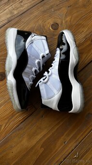 Air Jordan 11 Retro - 7