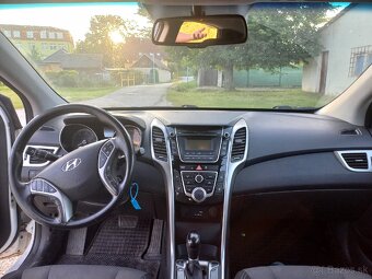 Predám Hyundai i30 1.6 crdi r.v 2016 - 7