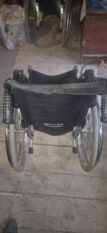 Darujem – 2× invalidný vozík (plne funkčné) - 7