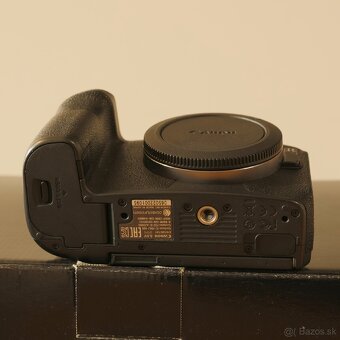 Canon Eos R - 7