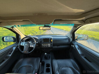 NISSAN NAVARA DOUBLE CAB 2,5 - 7