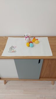 Veľkonočné dekorácie s vyšívaným obrúskom - 7